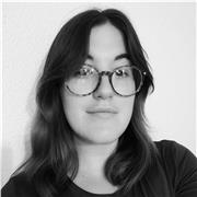 Professeure à l'écoute et bienveillante avec connaissance des différents troubles dys et TDA(H) et autisme.